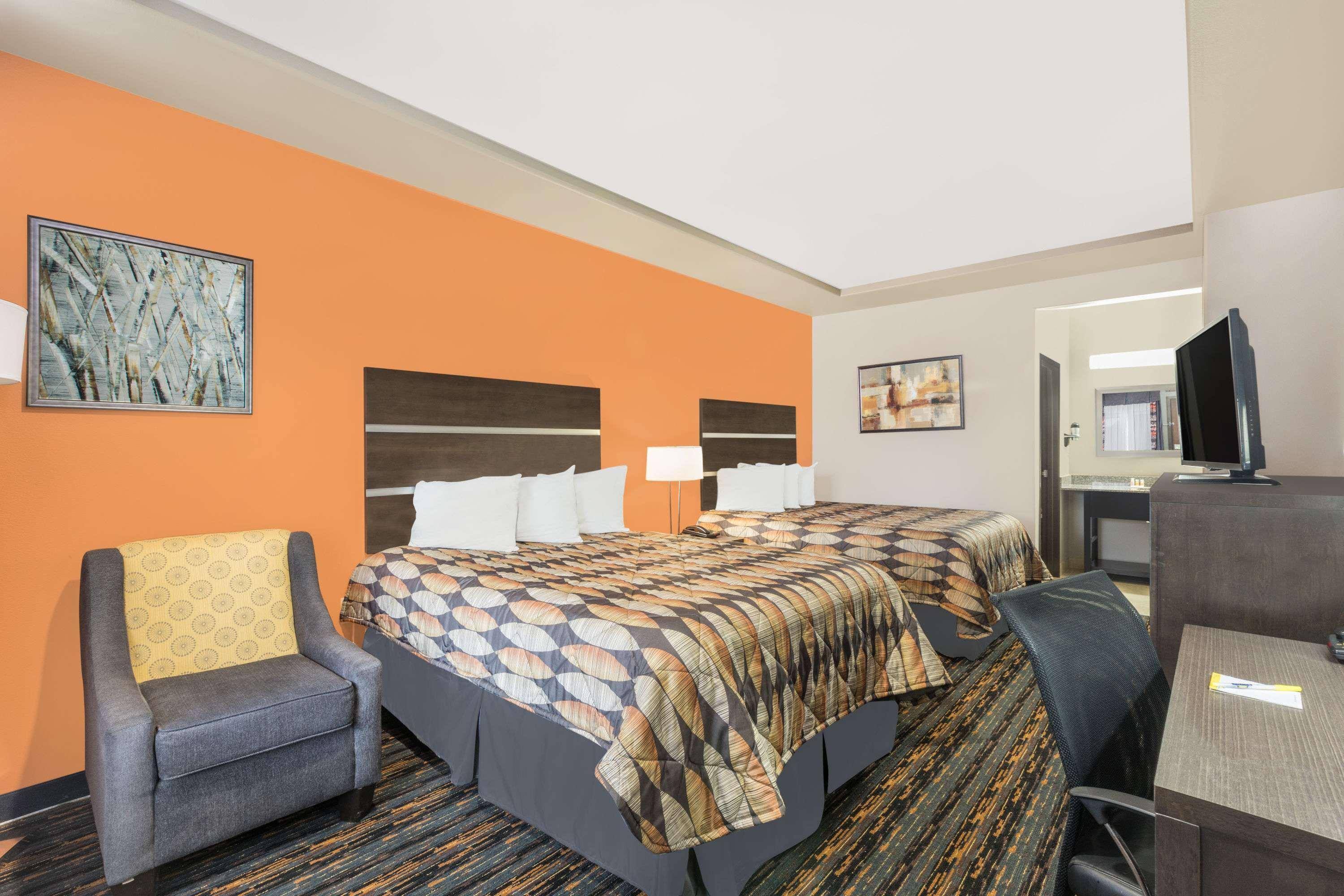 Days Inn By Wyndham Dilley Exteriér fotografie